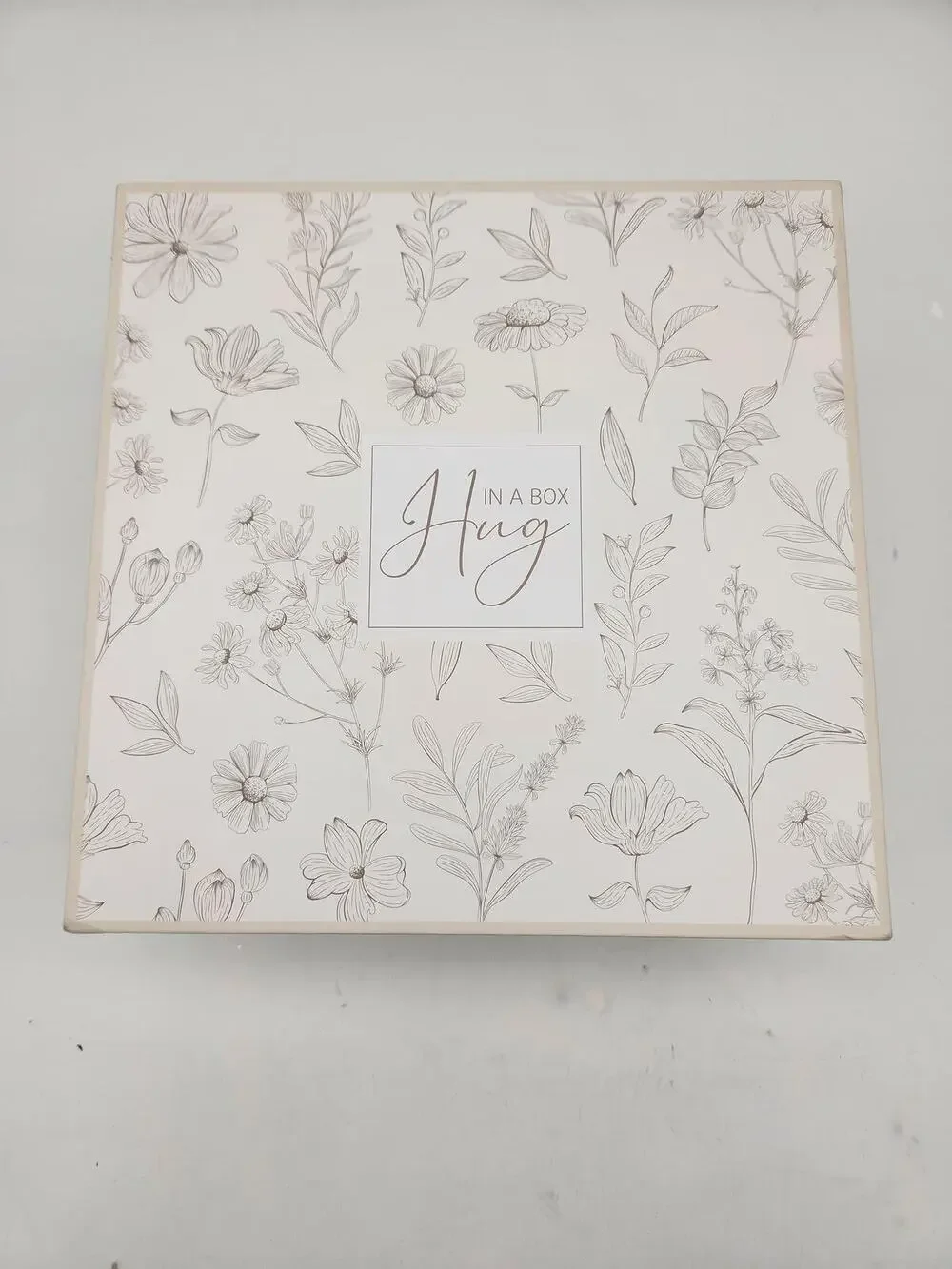 Hug in a Box Self-Care Gift Set – New
